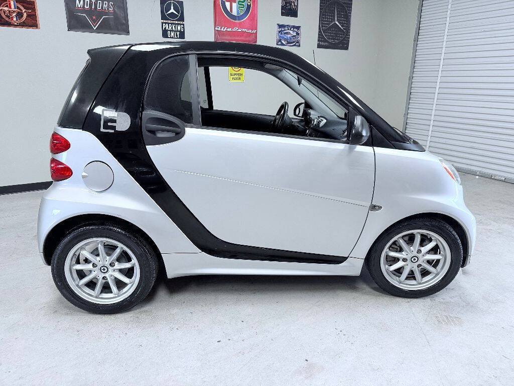 Used 2015 smart fortwo electric drive RWD image 5