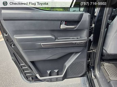 Used 2025 Toyota Tacoma TRD Sport AWD/4WD image 38