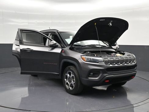 Used 2022 Jeep Compass Trailhawk w/ Trailhawk Elite Group AWD/4WD image 39