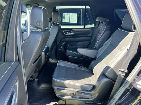 Used 2023 Chevrolet Tahoe Premier RWD image 32