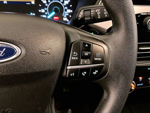 Used 2021 Ford Escape SE image 18