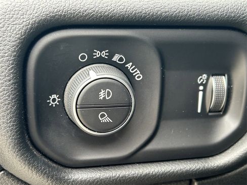 Used 2021 RAM 1500 Lone Star image 29