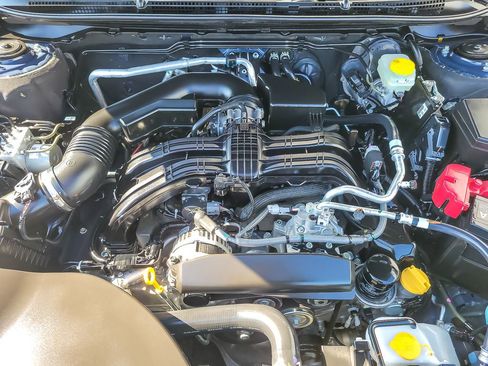 Certified 2025 Subaru Outback Onyx Edition image 24