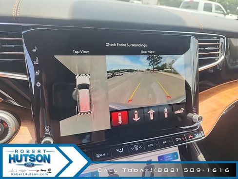 New 2024 Jeep Grand Wagoneer Series III w/ HD Trailer Tow Package image 18