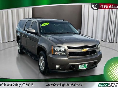 Used 2013 Chevrolet Suburban LT image 7