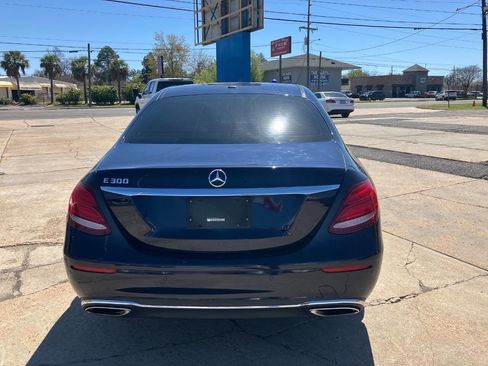 Used 2017 Mercedes-Benz E 300 image 7
