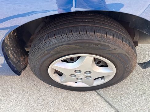 Used 2004 Chevrolet Cavalier Coupe w/ Preferred Equipment Group FWD image 20