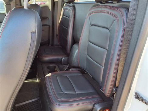 Used 2018 GMC Canyon W/T w/ Convenience Package image 16