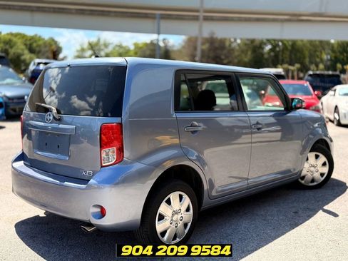Used 2012 Scion xB FWD image 7