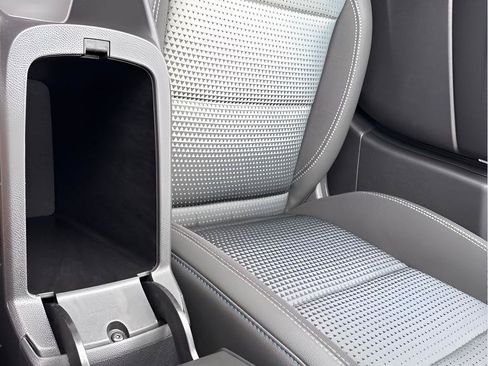 New 2026 Chevrolet Trax LT w/ Sunroof Package FWD image 50
