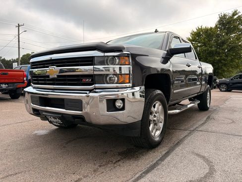 Used 2015 Chevrolet Silverado 2500 LTZ w/ LTZ Plus Package AWD/4WD image 4