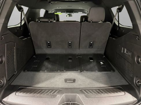 Used 2025 GMC Yukon XL Elevation image 5