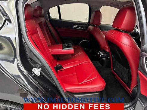 Used 2020 Alfa Romeo Giulia Ti w/ Active Blind Spot Package AWD/4WD image 18