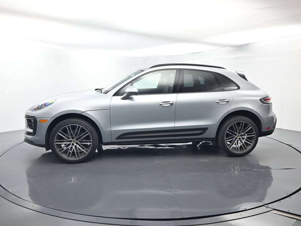 Certified 2026 Porsche Macan AWD/4WD image 2