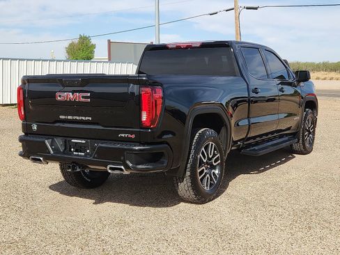 Used 2024 GMC Sierra 1500 AT4 w/ Technology Package AWD/4WD image 4