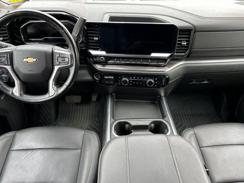 Used 2024 Chevrolet Silverado 2500 LTZ w/ LTZ Premium Package image 14