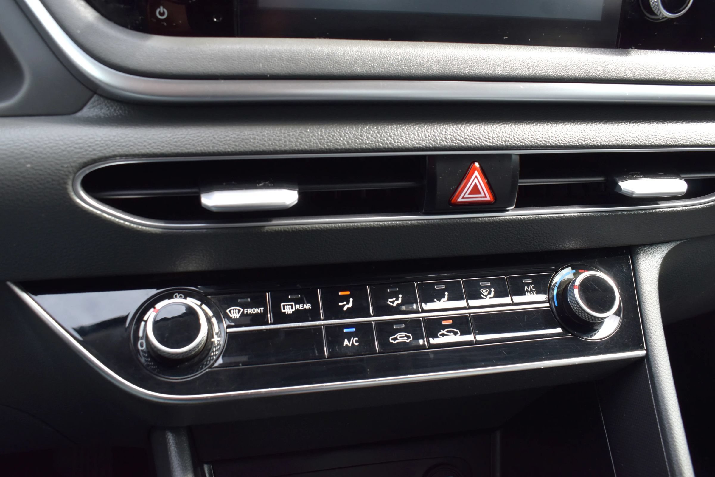 Used 2021 Hyundai Sonata SE FWD image 25