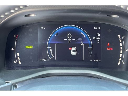 Used 2025 Toyota Camry SE w/ Convenience Package FWD image 38