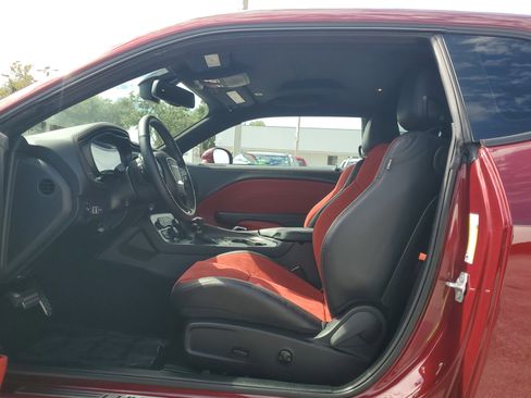 Used 2022 Dodge Challenger R/T Scat Pack w/ Shaker Package image 16