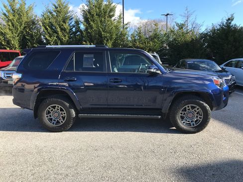 Certified 2019 Toyota 4Runner SR5 Premium image 9