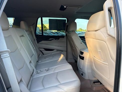 Used 2015 Cadillac Escalade Premium AWD/4WD image 15
