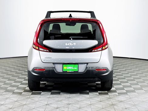 Used 2022 Kia Soul LX w/ Technology Package FWD image 8