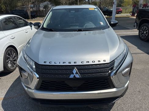 Used 2022 Mitsubishi Eclipse Cross LE image 2