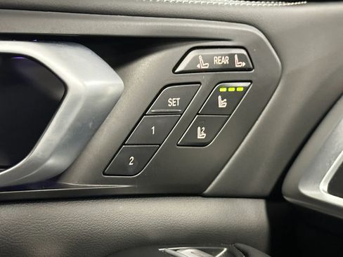 Used 2025 BMW X7 M60i AWD/4WD image 40