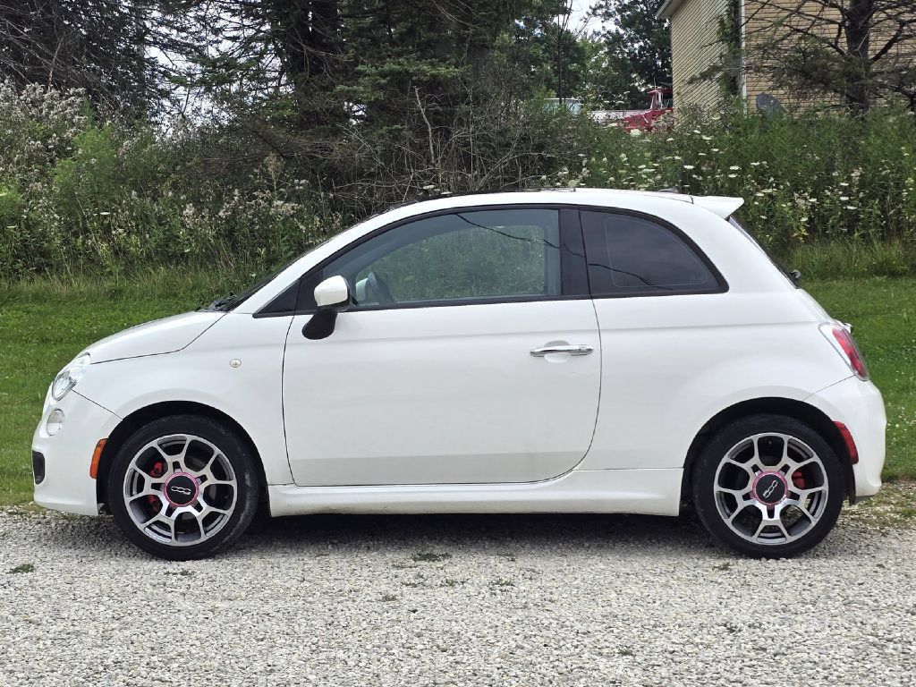 Used 2015 FIAT 500 Sport w/ Comfort/Convenience Group FWD image 3