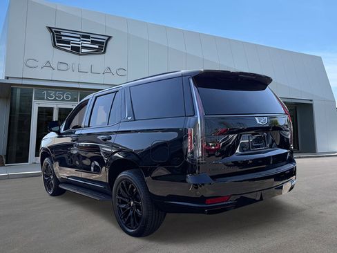 Certified 2024 Cadillac Escalade Sport w/ LPO, ONYX Package AWD/4WD image 4