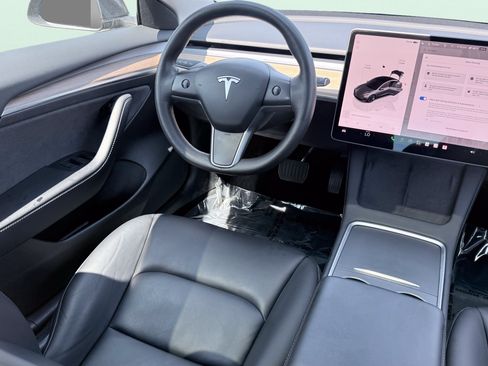 Used 2023 Tesla Model 3 Standard Range RWD image 45