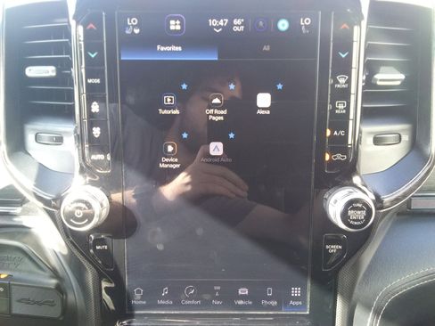 Used 2022 RAM 2500 Limited w/ Towing Technology Group image 24