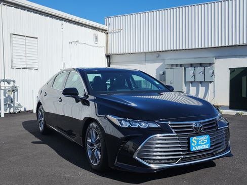 Used 2019 Toyota Avalon XLE w/ Moonroof Package FWD image 7