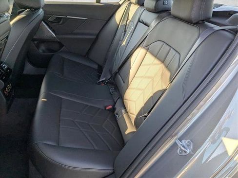 New 2026 BMW 550e xDrive image 16