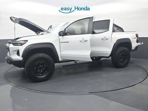 Used 2024 Chevrolet Colorado ZR2 w/ ZR2 Bison Edition AWD/4WD image 38