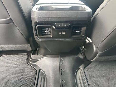 Used 2024 GMC Sierra 2500 AT4 w/ AT4 Preferred Package AWD/4WD image 20