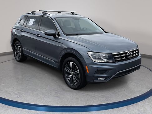 Used 2019 Volkswagen Tiguan SEL image 3