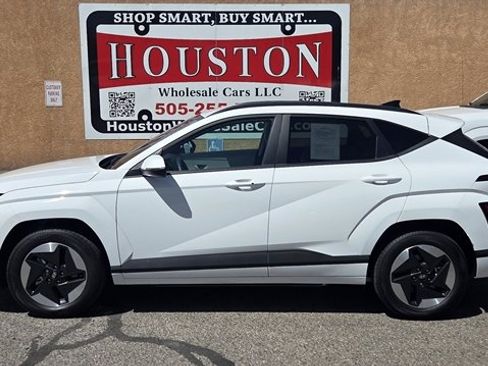 Used 2024 Hyundai Kona SEL image 1