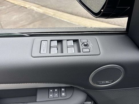 New 2026 Land Rover Discovery Dynamic SE AWD/4WD image 12