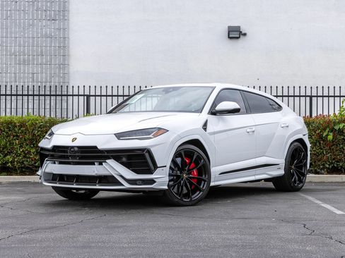 Used 2024 Lamborghini Urus S image 10
