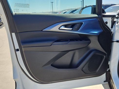 Used 2024 Chevrolet Equinox EV LT w/ LPO, Blackout Package FWD image 22