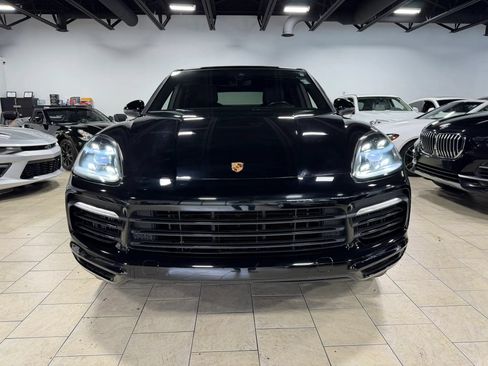 Used 2021 Porsche Cayenne Coupe AWD/4WD image 10
