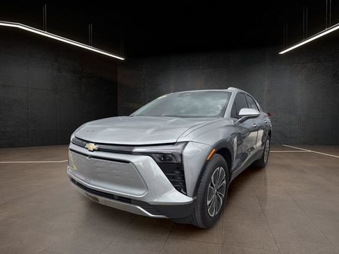 Used 2024 Chevrolet Blazer EV LT AWD/4WD image 3