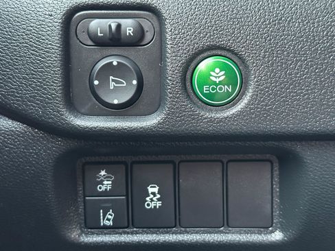 Used 2022 Honda Pilot Sport image 25