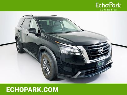 Used 2024 Nissan Pathfinder SV