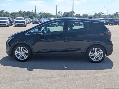Used 2023 Chevrolet Bolt LT w/ Driver Confidence Package image 8
