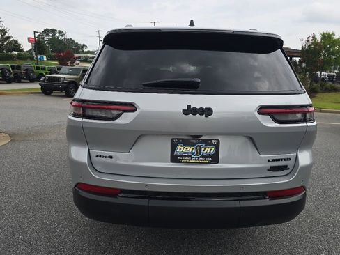 New 2025 Jeep Grand Cherokee L Limited w/ Black Appearance Package image 14