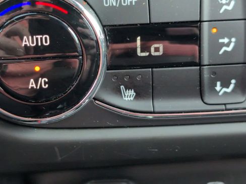 Used 2022 Chevrolet TrailBlazer RS w/ Technology Package image 26