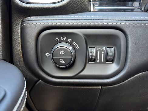 New 2026 RAM 3500 Limited AWD/4WD image 18