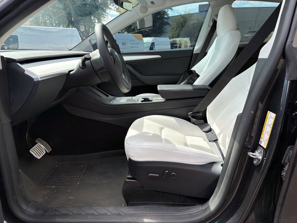 Used 2025 Tesla Model Y Performance AWD/4WD image 8